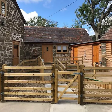 Stunning Cottage Nestled Under The Longmynd Hills. Church Stretton Extérieur photo