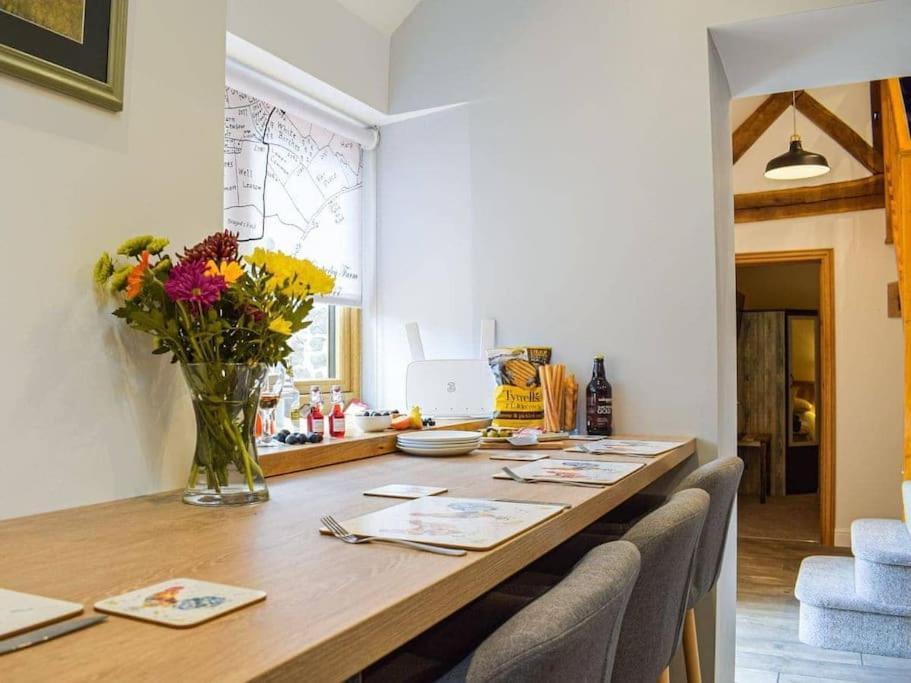 Holiday home Stunning Nestled Under The Longmynd Hills.
